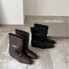 Botas curtas da moda 2026, relaxadas, plissadas, estilo coreano, bico quadrado simples, com aumento interno de altura, de cano médio