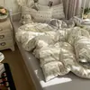 Juego de cuatro piezas de algodón acolchado de doble capa de gasa, amigable con la piel y suave, funda de edredón, sábana para cama de dormitorio de estudiante, juego de tres piezas para dormitorio