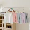 Camiseta básica de manga larga con volantes para niña, nueva para primavera y otoño, cuello medio alto, color liso, top cálido para bebé, ropa de algodón engrosada para niños