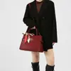 Bolso de Mano de Diseño de Nicho de Moda Nuevo Primavera Verano Bolso Tote Perceptivo de Alta Calidad Bolso Cuadrado Pequeño Versátil de Hombro Cruzado