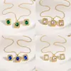 Conjunto de Collar Colgante de Cubo de Azúcar de Colores de Venta Caliente Transfronterizo y Aretes de Botón de Flor, Elegante y Sencillo, Versátil con un Toque de Lujo, Cadena para Clavícula