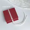 Caja de Regalo Avanzada de Sentido Simple, Tamaño Pequeño, Forma de Libro con Tapa Magnética, Caja de Embalaje para Joyería Navideña, Lujo Ligero, Caja de Ins, Barata