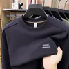 Sudaderas de cuello redondo y manga larga para otoño e invierno, camisetas de moda y tendencia, capas base para hombre, tops versátiles, venta directa de fábrica, en stock