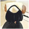 Bolso de felpa trenzado para axilas, nuevo, de otoño e invierno, bonito y sencillo diseño de nicho, de alta gama, de alta capacidad, combinable con todo para mujer.
