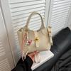 Bolsa de Mão Retrô com Padrão de Lichia Feminina 2025 Nova Moda de Verão Tendência Bolsa Saco Versátil Bolsa Transversal