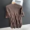 Suéter de Tricô Fino de Manga Curta com Gola Alta para o Verão 2026 Camiseta Plissada Top Curto Emagrecedor Atacado H13DS99522