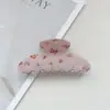 Novo Prendedor de Garra Listrado Colorido Fashionable High-End Presilha Yuanbao para Cabelo Grampo de Tubarão para Coque na Parte de Trás da Cabeça Acessórios de Cabelo para Mulheres