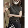 Nova Camiseta Casual Simples de Meia Gola Manga Curta Estilo Coreano Outono Silhueta Emagrecedora Look Confortável Amiga da Pele Top para Mulheres