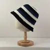 Novo Chapéu de Pescador Listrado Versátil da Moda para Mulheres, Chapéu de Sol para Exterior, Chapéu de Proteção Solar para Viagem, Aparência Natural, Chapéu de Praia Emagrecedor
