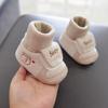 Sapatos de Veludo para Bebê Menino Jingqi Step-In 2025 Novo 3-6-12 Meses Bebê Menina Meias Sapatos Antiderrapantes Quentes Sapatos de Inverno