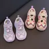 Zapatos deportivos ligeros y antideslizantes para niños, nueva colección otoño 2026, zapatos casuales para niñas, adecuados para niños mayores y estudiantes, zapatillas para correr, suaves