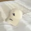 Gorra de Béisbol de Alta Calidad de Marca Europea y Americana de Moda con Bordado de Letras para Hombres y Mujeres, Estilo Pareja, Circunferencia de Cabeza Grande, Ala Ancha, Efecto Adelgazante del Rostro