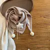 Bufanda triangular simple de estilo coreano para niños para otoño e invierno, calentador de cuello con doble pompón para niños pequeños, bufanda suave a prueba de viento para niños y niñas