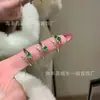 Atacado do Fabricante Anel Pequeno de Cobra de Jade Vermelho com Jade Verde, Inlay de Prata S925, Design Fresco e Delicado, Luxo Leve de Nicho
