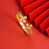 Pulseira Antiga de Ouro com Areia Estilo Chinês com Senso de Design, Incrustada com Diamantes, Palavras Auspiciosas Tridimensionais, Pulseira de Vajra, Joias Étnicas para Mulheres