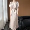 Vestido Redondo de Satén Sedoso de Manga Corta para Mujer, Color Sólido, Cintura Alta con Cinturón, Largo Medio, Nuevo Estilo Primavera/Verano 2026