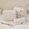 Bolsa de maquiagem acolchoada floral grande capacidade estilo Ins, nécessaire de viagem portátil, organizador de cosméticos de alta qualidade