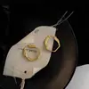 Pendientes Hexagonales Circulares Estilo Hong Kong Vintage Hebilla de Oreja Accesorios Dorados Exagerados para Orejas Femeninas Nicho Simple Estilo Superior de Moda