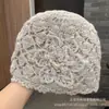 Touca de Crochê Flor Artesanal para Mulheres, Chapéu de Lã com Ponto Aberto Artístico para Afinar o Rosto, Chapéu Slouchy Quente Retrô para Outono e Inverno