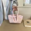 El Bolso Cubo Nuevo de Moda de Este Año 2026 Nuevo Bolso Cruzado de Moda para Mujer Moda de Nicho Bolso de Hombro Versátil