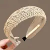 Faixa de cabelo de tecido para outono e inverno com aba larga para mulheres, acessório de cabelo de alta qualidade para volume craniano elevado, faixa de cabelo antiderrapante para lavar o rosto, acessório de cabeça estiloso