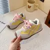 Nuevos Zapatos Deportivos Color Macarrón para Niños y Niñas Otoño 2026, Zapatos de Entrenamiento Alemanes de Moda Retro, Zapatos Casuales para Estudiantes