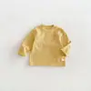 Camiseta Básica Rayada DeRong para Niños Otoño/Invierno 2026 Súper Linda de Dibujos Animados Capa Interior Top Infantil zdy6519
