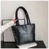 Bolso de Gran Capacidad para Mujer, Bolso de Hombro para Viajes con Costuras Suaves para Mujer, Bolso de Mano Moderno y Sencillo para Hombro o Axila
