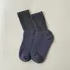 Novas meias de dormir, meias de ar condicionado, antiderrapantes para dormir, adequadas para homens e mulheres, caimento solto para outono e inverno, proteção para os pés, hidratantes, cor sólida, meias pós-parto, adequadas para idosos