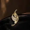 2023 novo estilo coreano da moda deixa broche de moda simples acessórios de roupas pérola strass alfinete decorativo