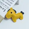 Huayang Nuevo Cuero de PU Pony Marca de Moda Año del Caballo Llavero Creativo Colgante DIY Accesorios para Ropa Colgante Decoración