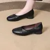 Zapatos de Salón Individuales Cómodos de Punta Cuadrada con Tacón Bajo y Boca Baja 2026 Nuevo Estilo Piel Suave Suela Blanda Zapatos de Mujer para Primavera y Verano Zapatos Retro de Madre