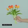 Simulação de 5 buquês de tulipa de borracha macia de silicone amarrados à mão flores artificiais hidratantes para as mãos flores falsas fabricantes atacado