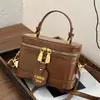 Elegante bolso pequeño cuadrado estilo cartera para mujer, nueva versión coreana 2026, bolso de hombro y cruzado moderno y a la moda para el día a día