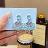 Brincos de Gota de Zircônia Luxuosos e Resistentes para Mulheres, Brincos com Design de Nicho Modernos e de Alta Qualidade, Acessórios de Orelha de Moda de Luxo Leve