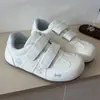 Zapatillas de entrenamiento alemanas con velcro para mujer, nuevo modelo 2026, zapatos blancos de suela blanda para primavera y otoño, talla 40, zapatos de mujer talla grande, zapatillas versátiles estilo coreano