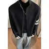 Suéter de tricô com três listras, cardigã masculino, jaqueta, outono/inverno, caimento solto, estilo casual, design novo e popular, atacado para exportação e vendas transfronteiriças