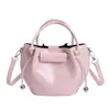 Bolso de Mujer de Gama Alta 2026 Nuevo de Moda Primavera Super Popular Pequeño Bolso Tote para el Trabajo Bolso Cruzado de Hombro Único Bolso Cubo