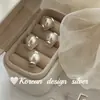 Corea del Sur Simples de Alta Gama Nicho Exquisitos Pendientes de Plata de Ley S925 Pendientes de Perla Arqueados Estilo Femenino Todo Fósforo Ins