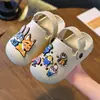 Novas pantufas infantis EVA Birkenstock para meninos e meninas, novo modelo de verão para banho, banheiro interno, uso doméstico de bebê