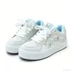 Zapatos de Lona Combinan con Todo Deportivos Suela Gruesa Casuales para Mujer ins de Moda 2026 Primavera Nuevos Frescos Pequeños Zapatos de Plataforma con Flores Pequeñas para Mujer