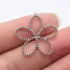30x29mm 1,6g Prata Antiga Zakka Acessórios Retrô Pingente de Flor Vazada