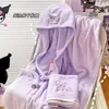 Toalla Kuromi personalizada, absorbente y sin pelusa, linda toalla de baño de dibujos animados para uso doméstico, juego de tres piezas de toalla de vellón de coral