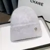 Chapéu de Tricô Novo Estilo para Mulheres, Forrado com Lã para o Inverno, Espessado, Quente, Versátil, Circunferência da Cabeça Grande, Proteção para as Orelhas, Chapéu de Maternidade Pós-parto