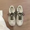Zapatillas de entrenamiento alemanas de cordones de encaje a la moda estilo coreano para mujer, nueva colección de otoño 2026, suela gruesa, caña baja, zapatillas casuales