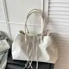 2026 Nuevo Estilo Coreano Moda Versátil Nicho Minimalista Bolso Tote Gran Capacidad Viaje Diario Bolso Cruzado de Gama Alta