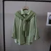 [BiZheng] Conjunto de Dos Piezas para Mujer 5786 - Estilo Moda Coreana Nueva Primavera Temprana 2026 con Bordado de Oso Camisa a Rayas y Chal de Punto