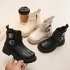Botas Martin cálidas de estilo británico para niñas, nuevo estilo otoño/invierno 2026, botas versátiles para niñas pequeñas, elegantes botas de cuero con forro de felpa