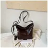 Bolso tote vintage de gran capacidad para mujer, nuevo bolso cruzado versátil de correa ancha para otoño e invierno 2025, bolso de hombro y axila para ir al trabajo
