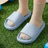 Sandalias cómodas familiares para niños y niñas, para uso en verano en casa y en el baño, de suela gruesa, antideslizantes, sin olor